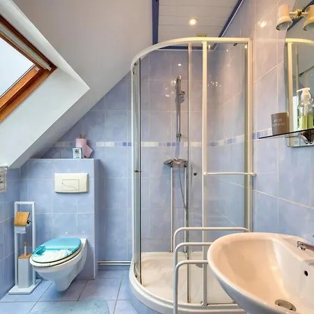 Holiday home Maison Charmante A Saint-leonard